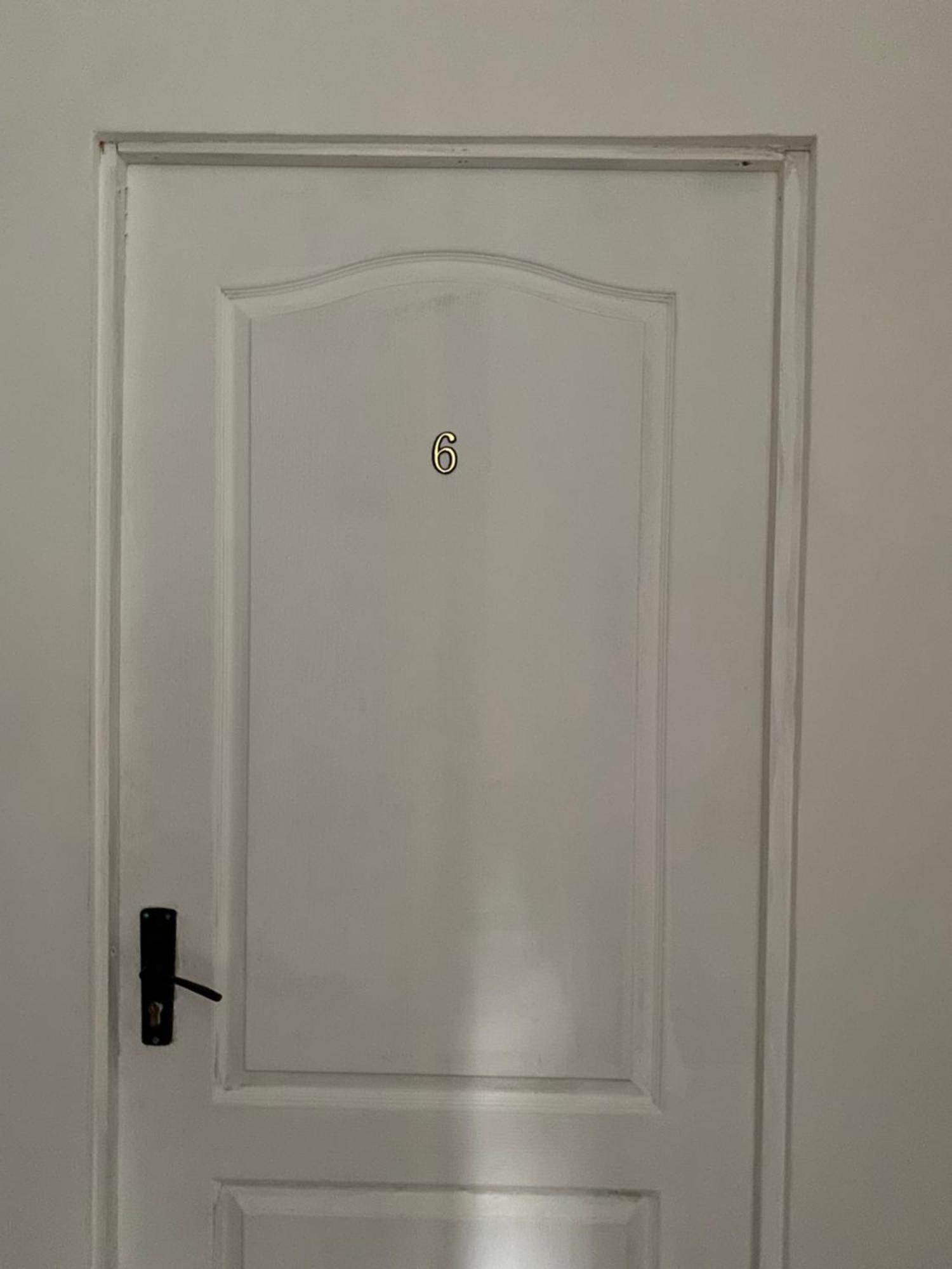 Steve Rooms Iasi Exteriör bild